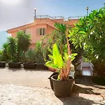Sunseason - Panoramic Apartment View
