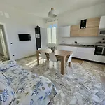 La Casa Di Felice Milazzo, Tono