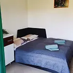 Casa Dei Fiori Con La Vista A Taormina