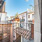 Castello Ursino Apartment - With Balcony
