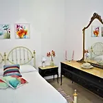 Vittorio'S Beach House With Garden-Patio In Aspra