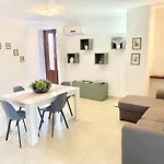 Arche Apartment