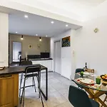 Euphorbia Apartments By Wonderful Italy