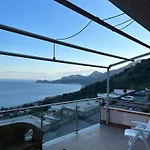 Casa Vacanze “Tropicana”
