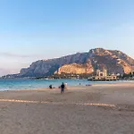Cozy Apartment In Mondello With Wifi