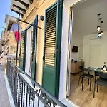 Teste Di Moro A Due Passi Dal Centro Di Palermo