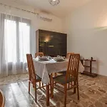 1 Bedroom Gorgeous Apartment In Chiaramonte Gulfi