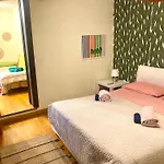 Sake Family Suite - Xl Apartment In The Heart Of The City