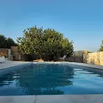 Villa Maros