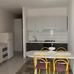 Turisti A Casa