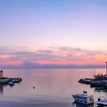 Relaxing Seahouse