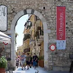 Le Pigne House With Terrace In Taormina Centre