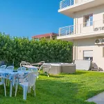 The Beach Apartment - Panoramic View