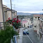 Sikelia Apartment