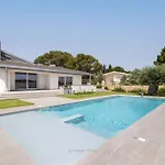 Flaben Luxury Villa