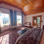 Portland Manor