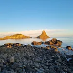 Le Dimore Del Corso Ad Acireale, Fra Catania, Taormina, Il Mare E L'Etna
