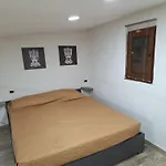 Tapia'S Rooms Big