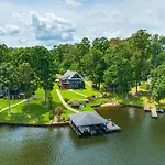 Luxe Lake Sinclair Living Private Dock And Beach!