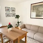 Lorenzo'S House Catania City Centre - Comfortable Large Apartment With 2 Bedrooms And 2 Baths, Close To Trains, Metro And Bus Station