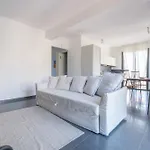 Ninai Sea Holiday Apartment 2