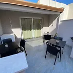 Allumaro House
