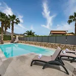 Villa Jacqueline Con Piscina Privata 8 Posti Letto