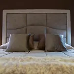 Le Cento Sculture Apartment
