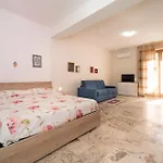 Palazzo Aurora