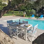Villa Hibiscus