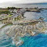 Nei Pressi Del Faro Di Augusta