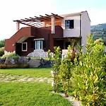Alcantara Resort Di Charme Adults Only