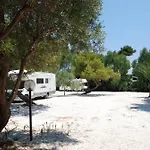 Terrauzza Sul Mare Di Renata Emmolo