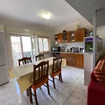 Tyttyhouse