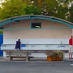 Camping De Tournus - Drole De Cabane