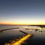 Studio 200 Meters From The Sea, Wifi, Self Catering