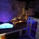 Spa Suite Sicilia - Intera Casa Con Spa Privata Jacuzzi Sauna Bagno Di Vapore Ad Uso Illimitato