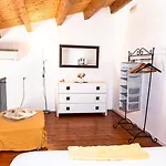 Oz Eta Apartment