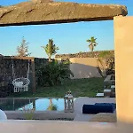 Dammuso Elisir Rosa - Jacuzzi E Giardino Privati