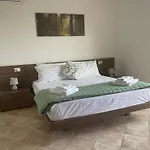 Maison De Cheeramie - Tourist Apartments Tra Mare E Etna