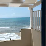 A Due Passi Dal Mare