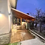 Chalet Grotta Monte Etna