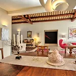 Villa Casale By Posarellivillas