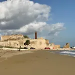 Villa Miranda Near The Sandy Beach, Parking & Wifi