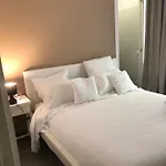Room Mondello 5