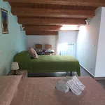 Caruso Holiday House
