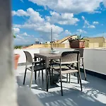 420 Rooms