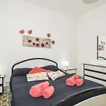 Cozy Home In Marina Di Ragusa With Kitchenette