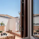 Oretea Apartment With Terrace By Wonderful Italy