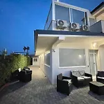 Holiday Houses San Lorenzo Calamosche
